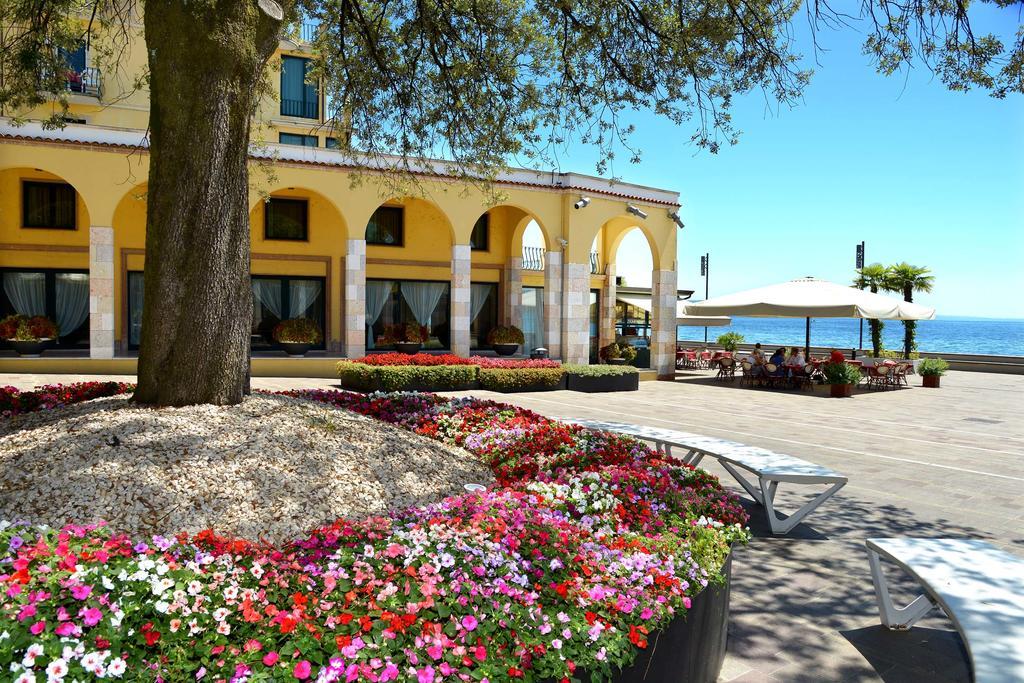 Hotel Du Lac Гардоне Ривьера Экстерьер фото